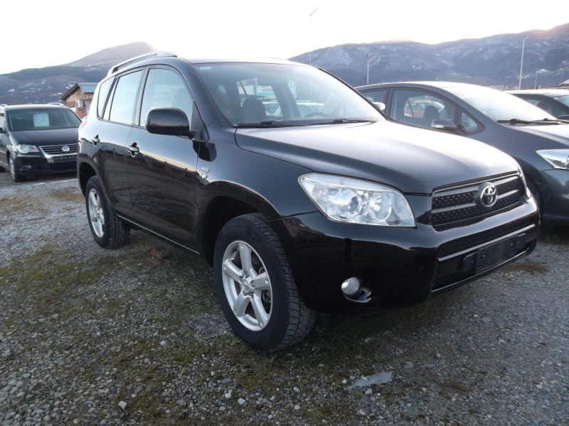 Toyota Rav4 2.2 D4D 136Hp, снимка 2 - Автомобили и джипове - 43997483