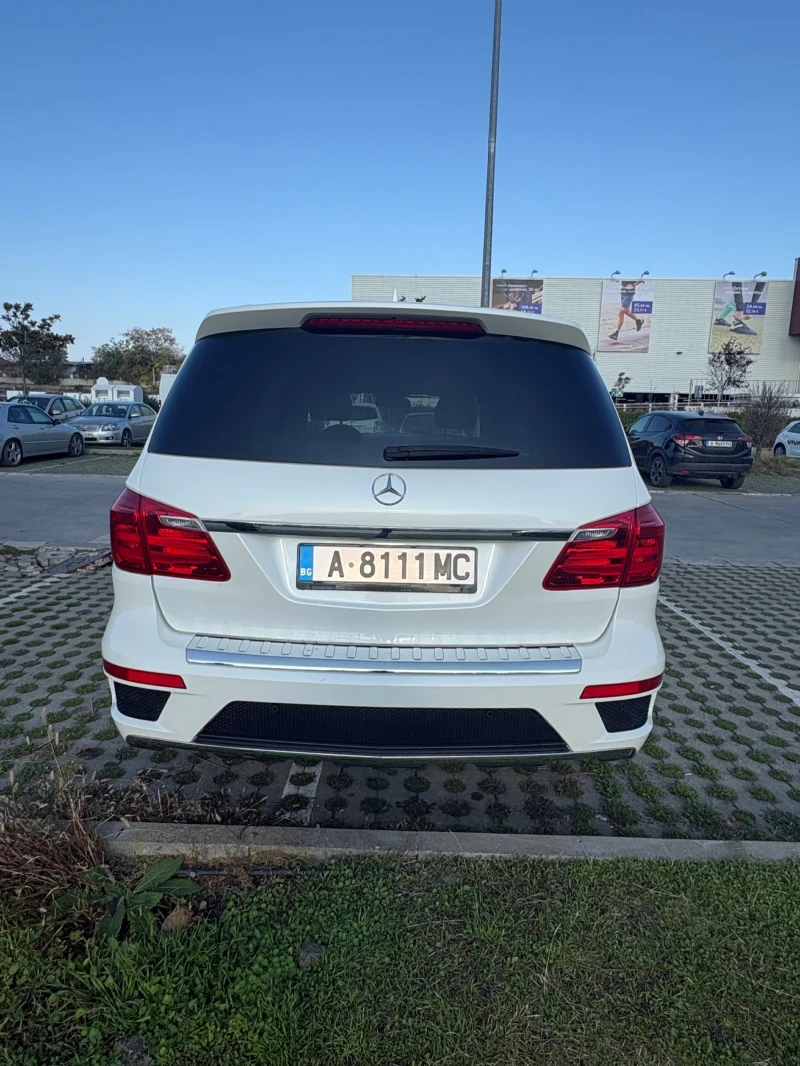 Mercedes-Benz GL 350 AMG/DESIGNO/DISTR/360/PANORAMА/ПЕРЛА, снимка 8 - Автомобили и джипове - 52555485