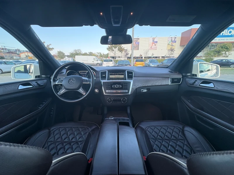 Mercedes-Benz GL 350 AMG/DESIGNO/DISTR/360/PANORAMА/ПЕРЛА, снимка 13 - Автомобили и джипове - 52555485