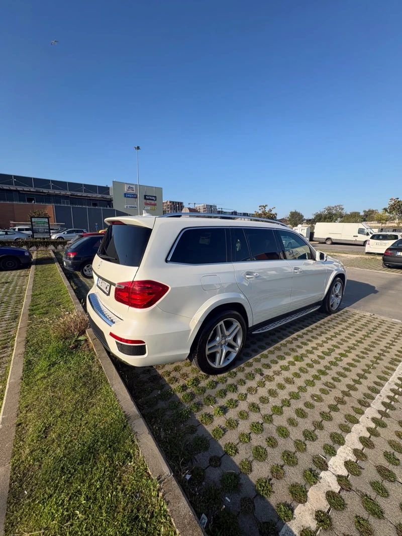 Mercedes-Benz GL 350 AMG/DESIGNO/DISTR/360/PANORAMА/ПЕРЛА, снимка 9 - Автомобили и джипове - 52555485