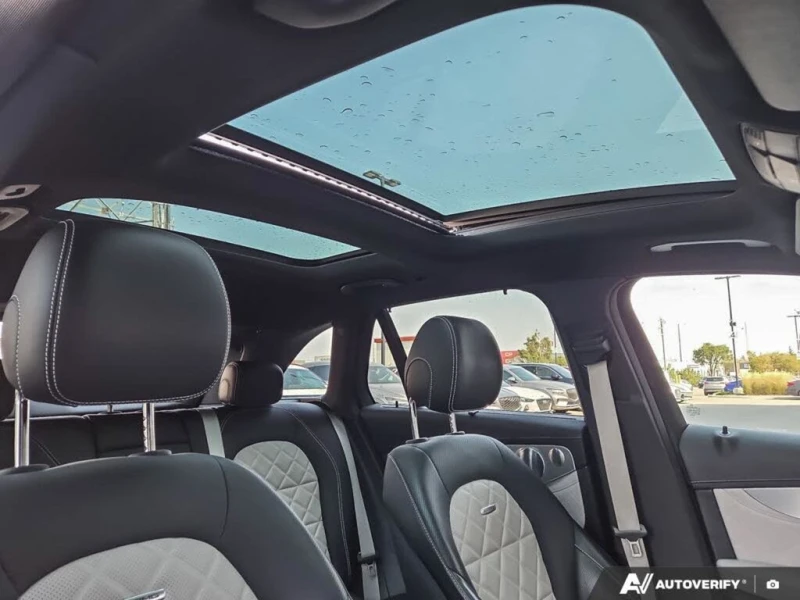 Mercedes-Benz GLC 63 AMG S 4MATIC* 360* Burmester* Обдух* Подгрев* Pano* , снимка 11 - Автомобили и джипове - 52835617