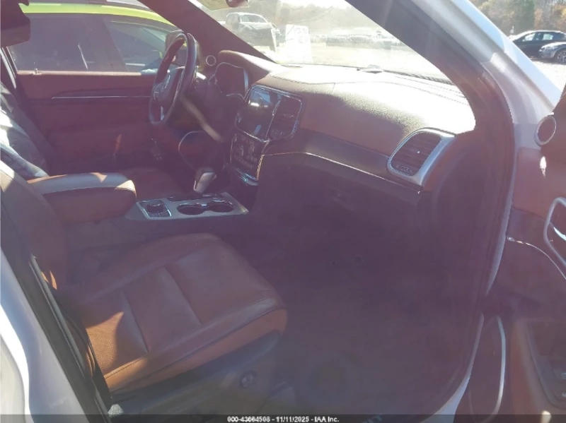 Jeep Grand cherokee SUMMIT / 4X4 / ДИСТРОНИК / ОБДУХВАНЕ / ПАНО       , снимка 7 - Автомобили и джипове - 52963553