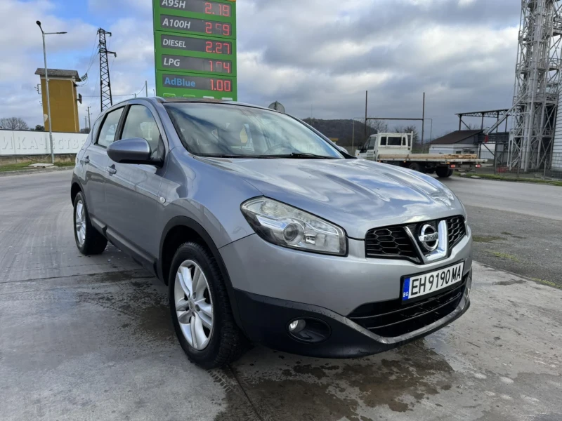 Nissan Qashqai 1.6 i автомат, газ