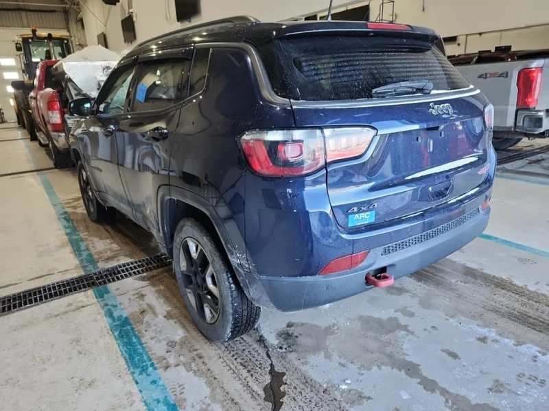 Jeep Compass * TRAILHAWK * CARFAX * ЦЕНА ДО БГ, снимка 4 - Автомобили и джипове - 53236911