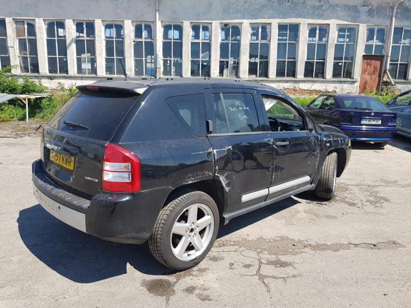 Jeep Compass 2.4 AUTO 51200 KM, снимка 4 - Автомобили и джипове - 25770890