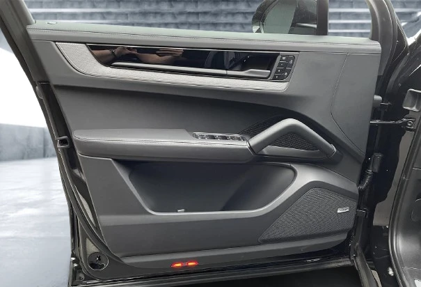 Porsche Cayenne E-Hybrid = Panorama = Гаранция - изображение 6