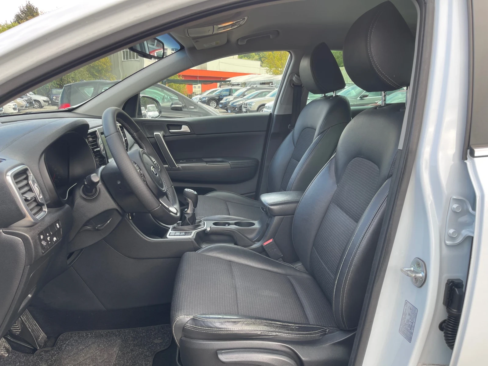 Kia Sportage 1.7CRDI-2WD-LED-NAVI-CAMERA - изображение 10