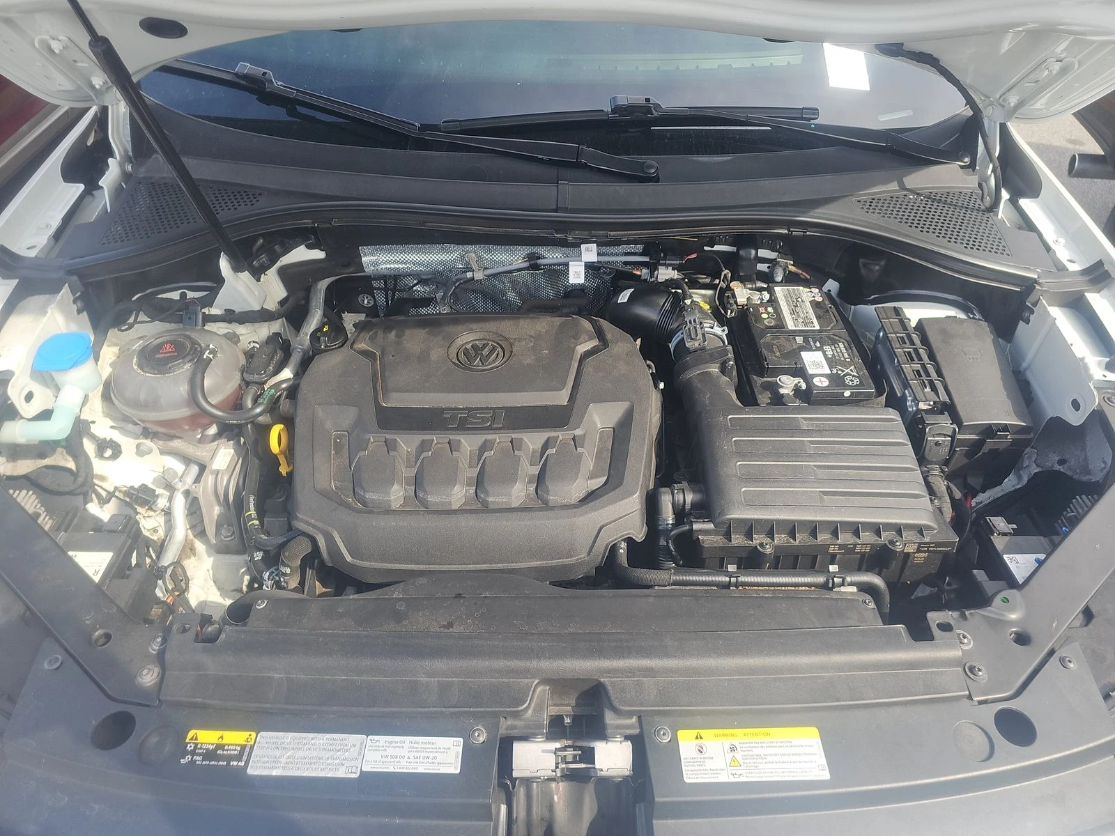 VW Tiguan SEL R-Line, снимка 14 - Автомобили и джипове - 53774818