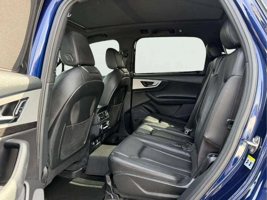 Audi Q7 * Technik Navi PanoRoof HeadsUpDisplay OneOwner * , снимка 8 - Автомобили и джипове - 54173372