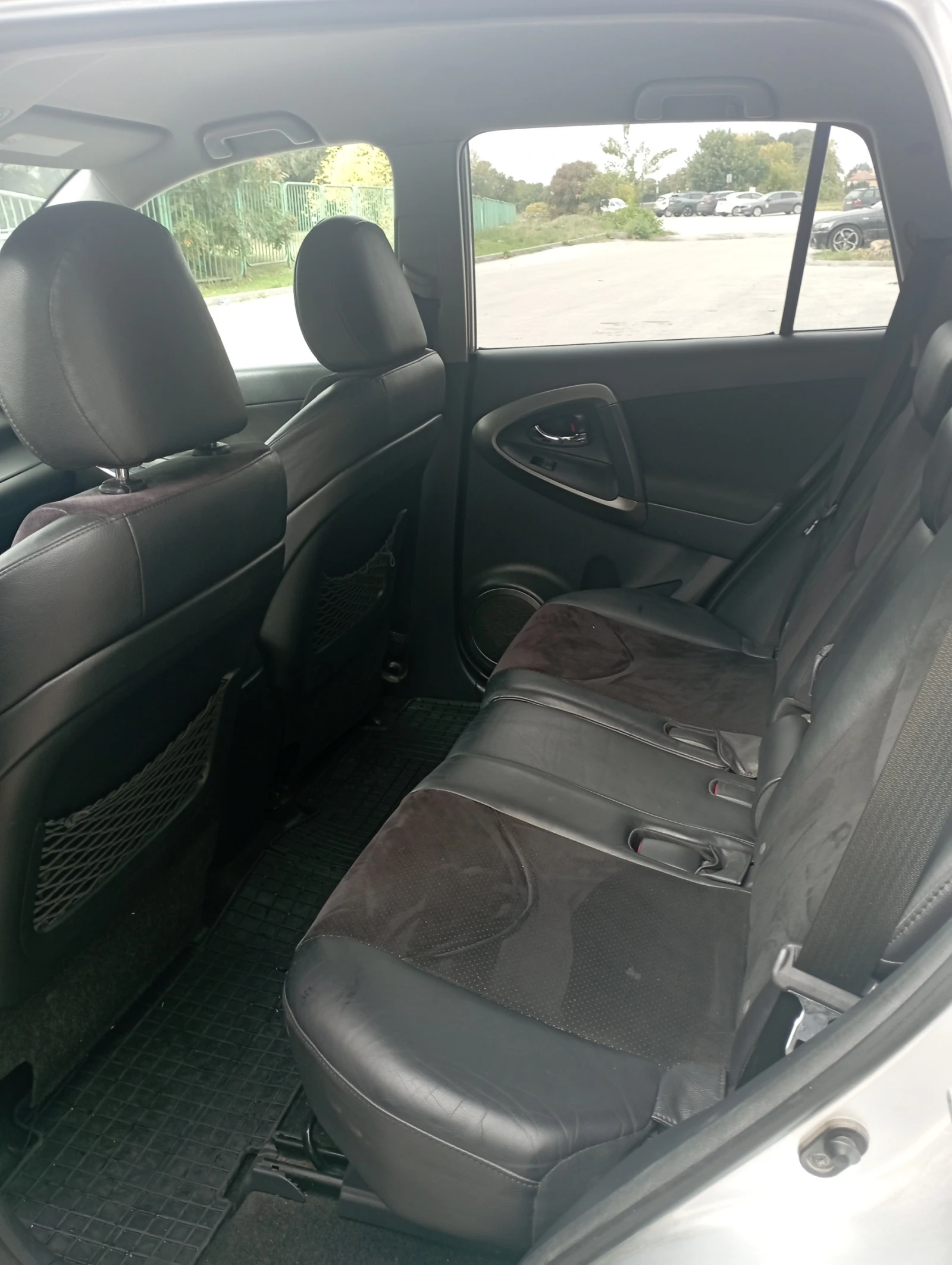 Toyota Rav4 D4D, снимка 12 - Автомобили и джипове - 54498296
