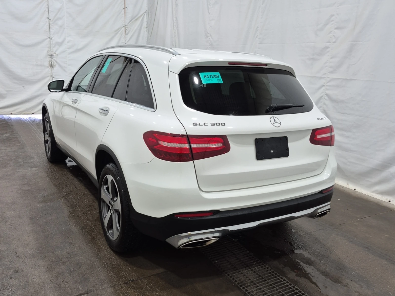 Mercedes-Benz GLC 300 * * CARFAX * * АВТО КРЕДИТ * * , снимка 5 - Автомобили и джипове - 54668135