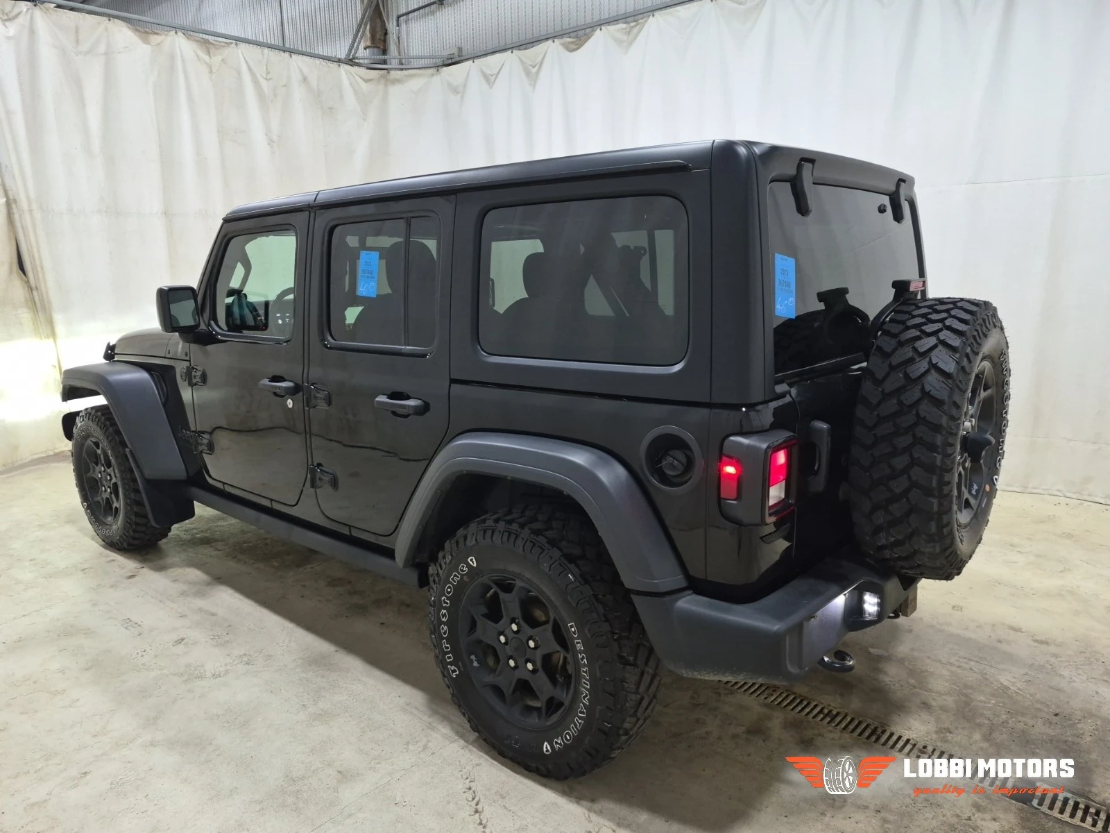 Jeep Wrangler, снимка 4 - Автомобили и джипове - 55955725