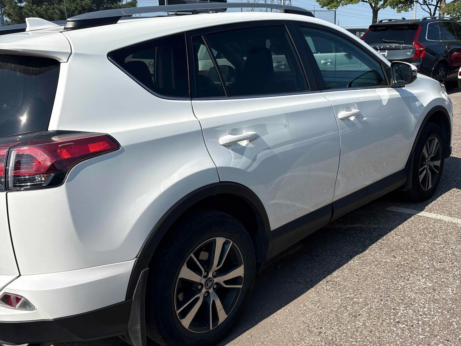 Toyota Rav4 * XLE * CARFAX * БЕЗ ПЪРВОНАЧАЛНА ВНОСКА, снимка 3 - Автомобили и джипове - 55980616