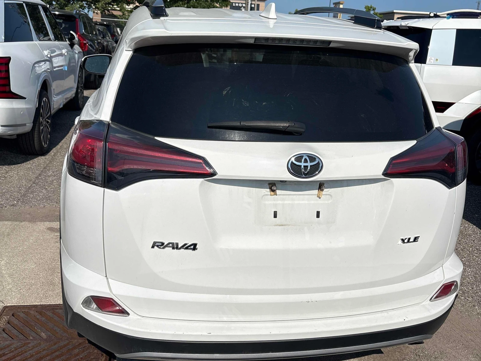 Toyota Rav4 * XLE * CARFAX * БЕЗ ПЪРВОНАЧАЛНА ВНОСКА, снимка 4 - Автомобили и джипове - 55980616