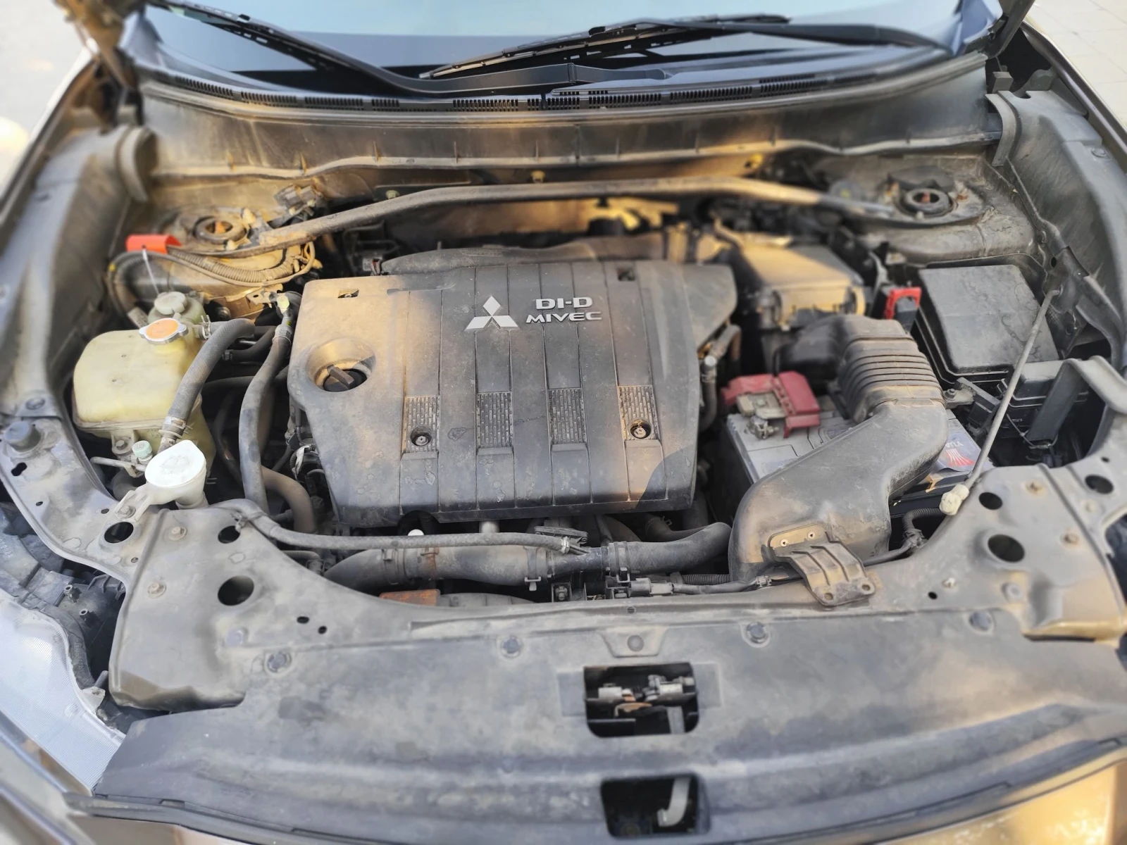 Mitsubishi Outlander 2.2 Швейцария, снимка 3 - Автомобили и джипове - 56057791