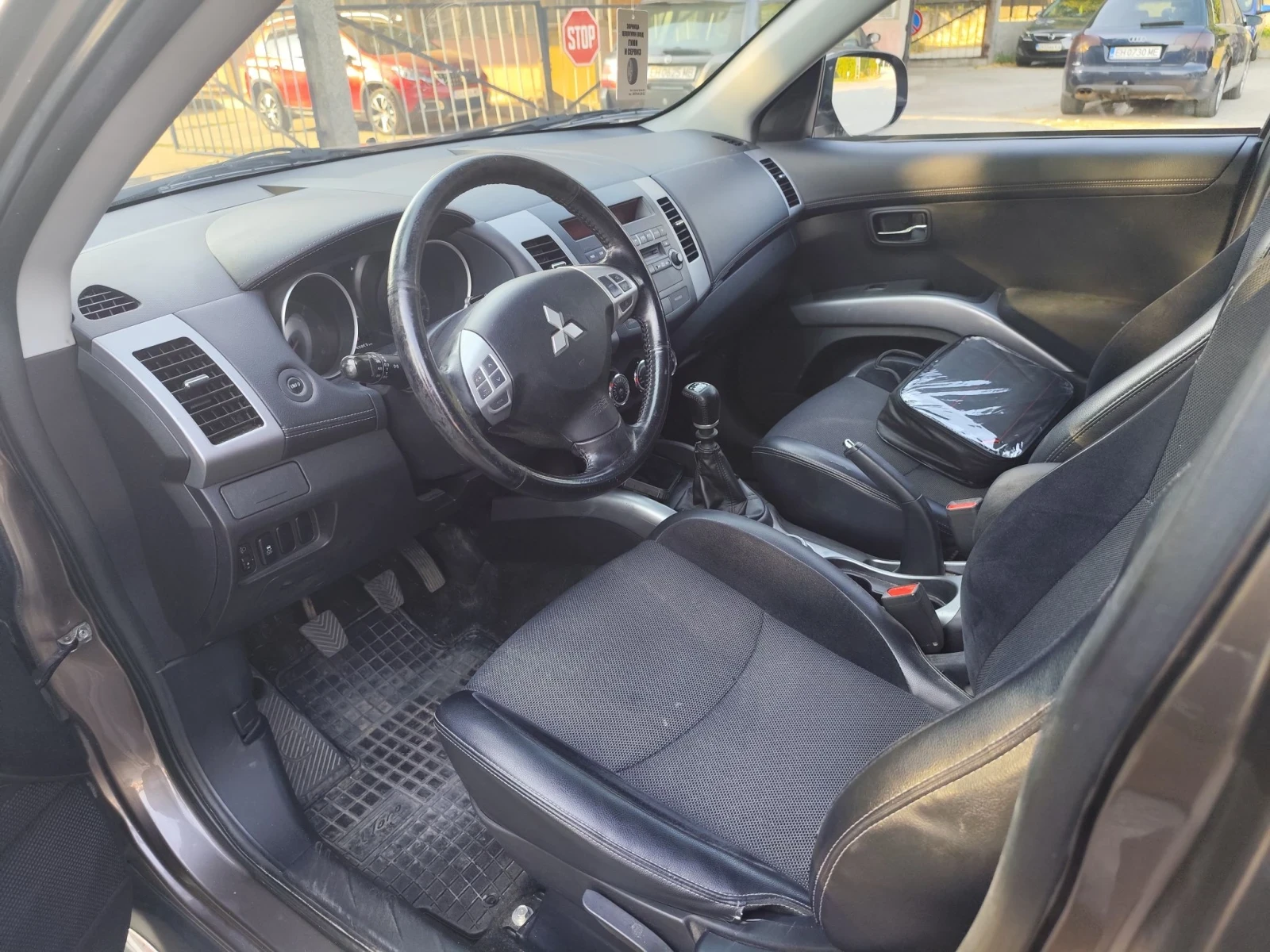 Mitsubishi Outlander 2.2 Швейцария, снимка 6 - Автомобили и джипове - 56057791