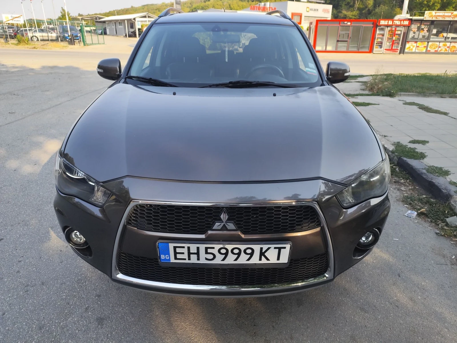 Mitsubishi Outlander 2.2 Швейцария, снимка 2 - Автомобили и джипове - 56057791
