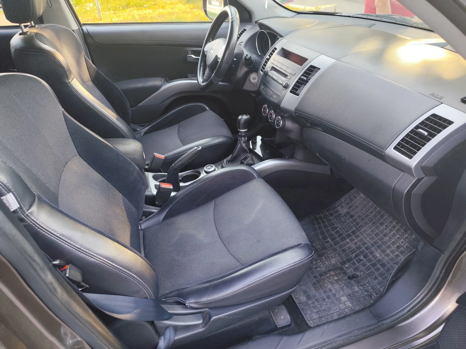 Mitsubishi Outlander 2.2 Швейцария, снимка 14 - Автомобили и джипове - 56057791