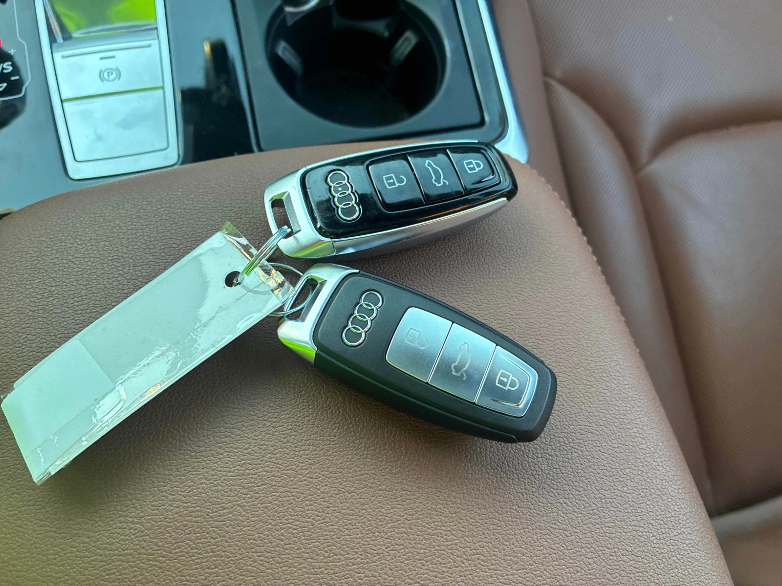 Audi Q8  Technik / Matrix / 360 / B&O /Carfax / Автокредит, снимка 10 - Автомобили и джипове - 56064968