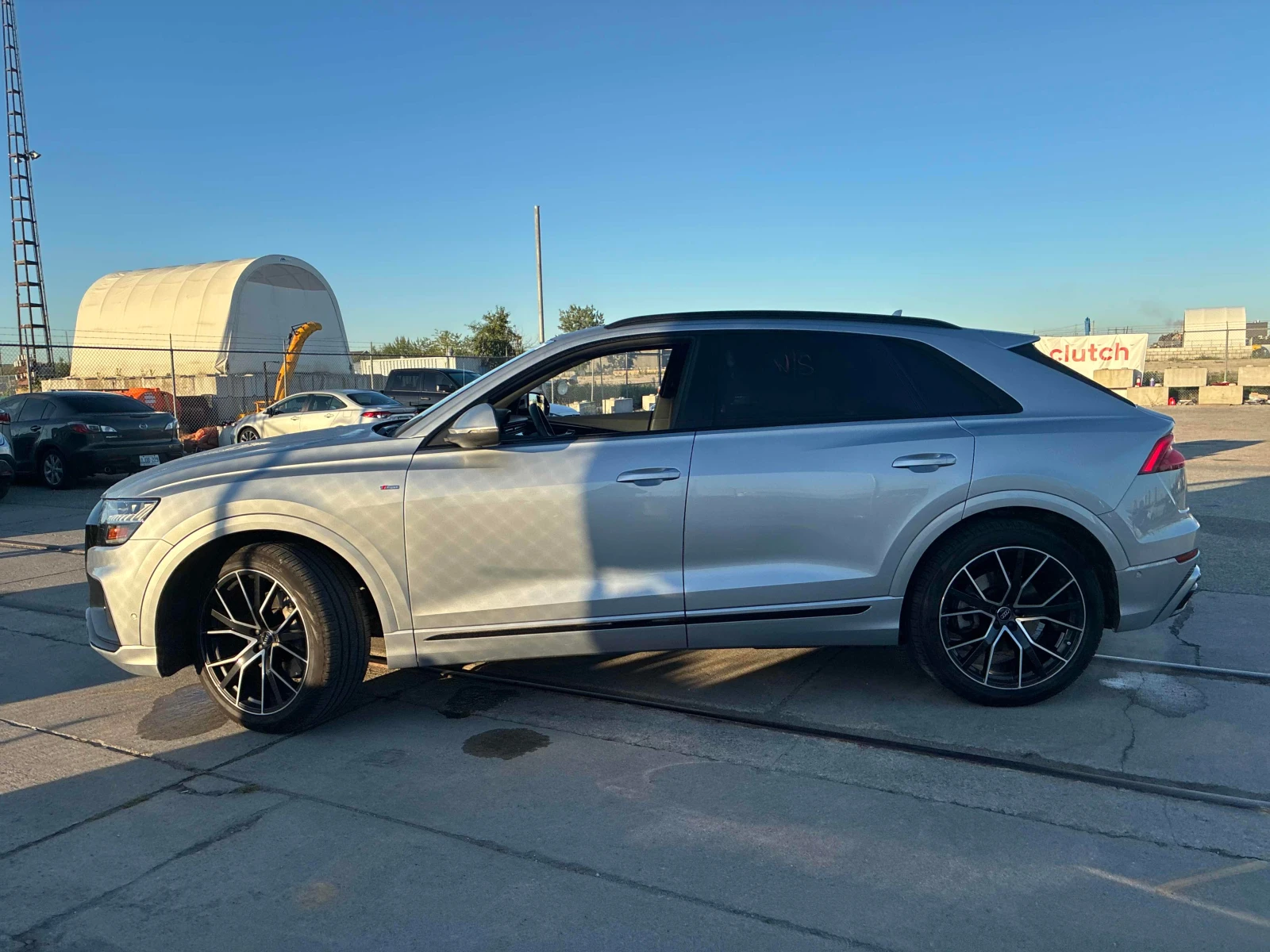 Audi Q8  Technik / Matrix / 360 / B&O /Carfax / Автокредит, снимка 2 - Автомобили и джипове - 56064968