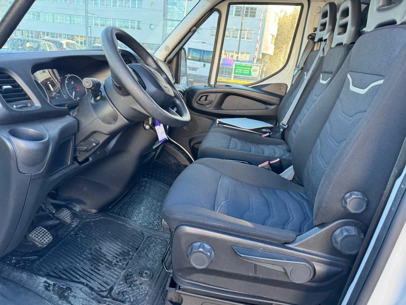 Iveco Daily 35s18* MAXI* КЛИМАТРОНИК* ШВЕЙЦАРИЯ* , снимка 8 - Бусове и автобуси - 53295596