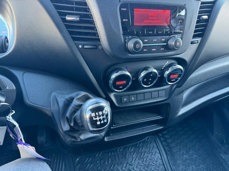 Iveco Daily 35s18* MAXI* КЛИМАТРОНИК* ШВЕЙЦАРИЯ* , снимка 11 - Бусове и автобуси - 53295596