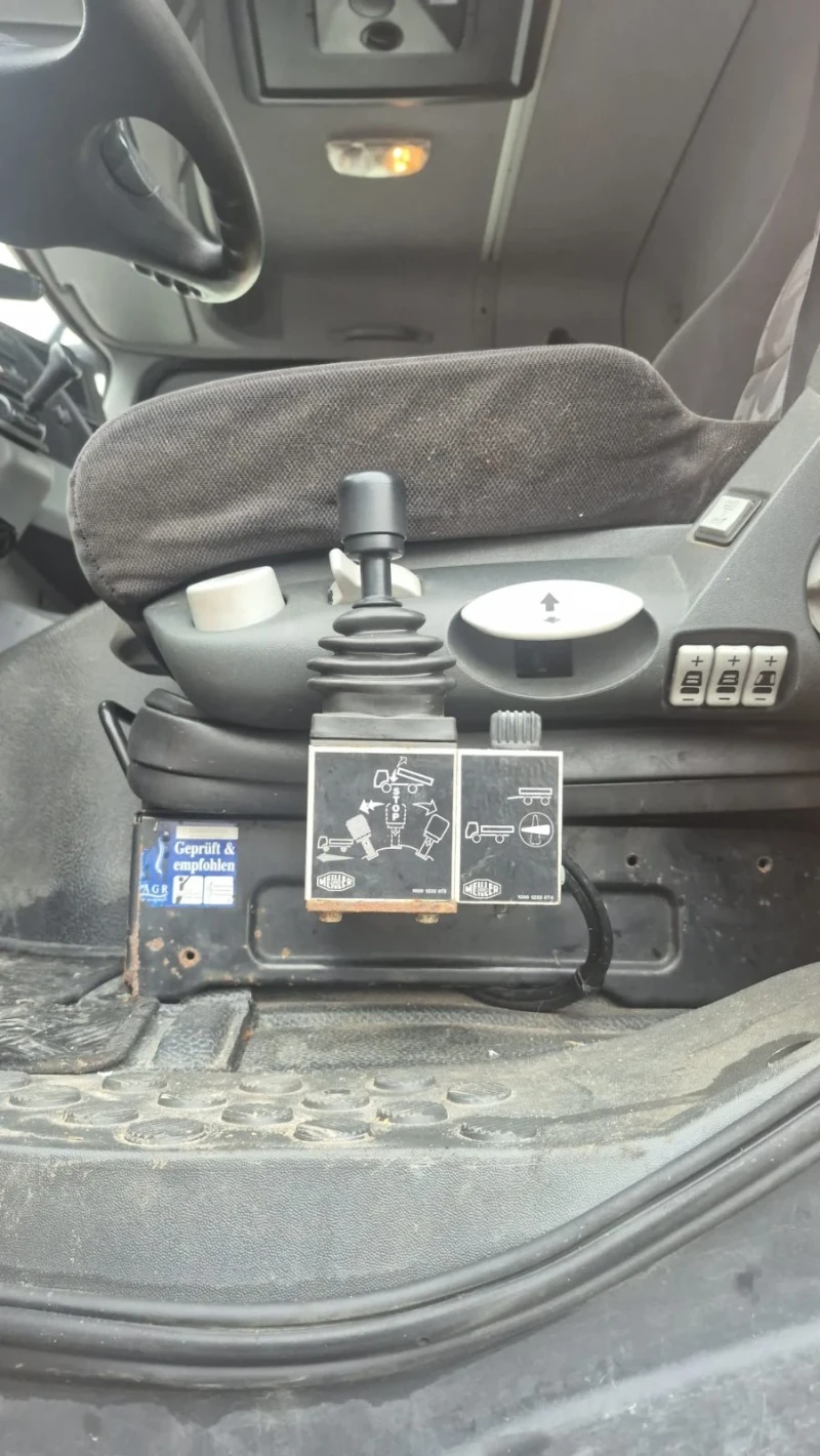 Mercedes-Benz Actros 18.32 4x4 самосвал ...нов внос, снимка 6 - Камиони - 52320918