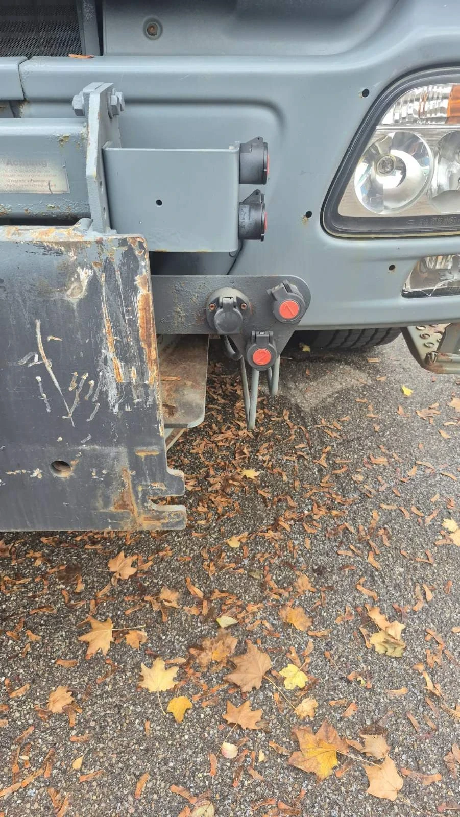 Mercedes-Benz Actros 18.32 4x4 самосвал - изображение 6