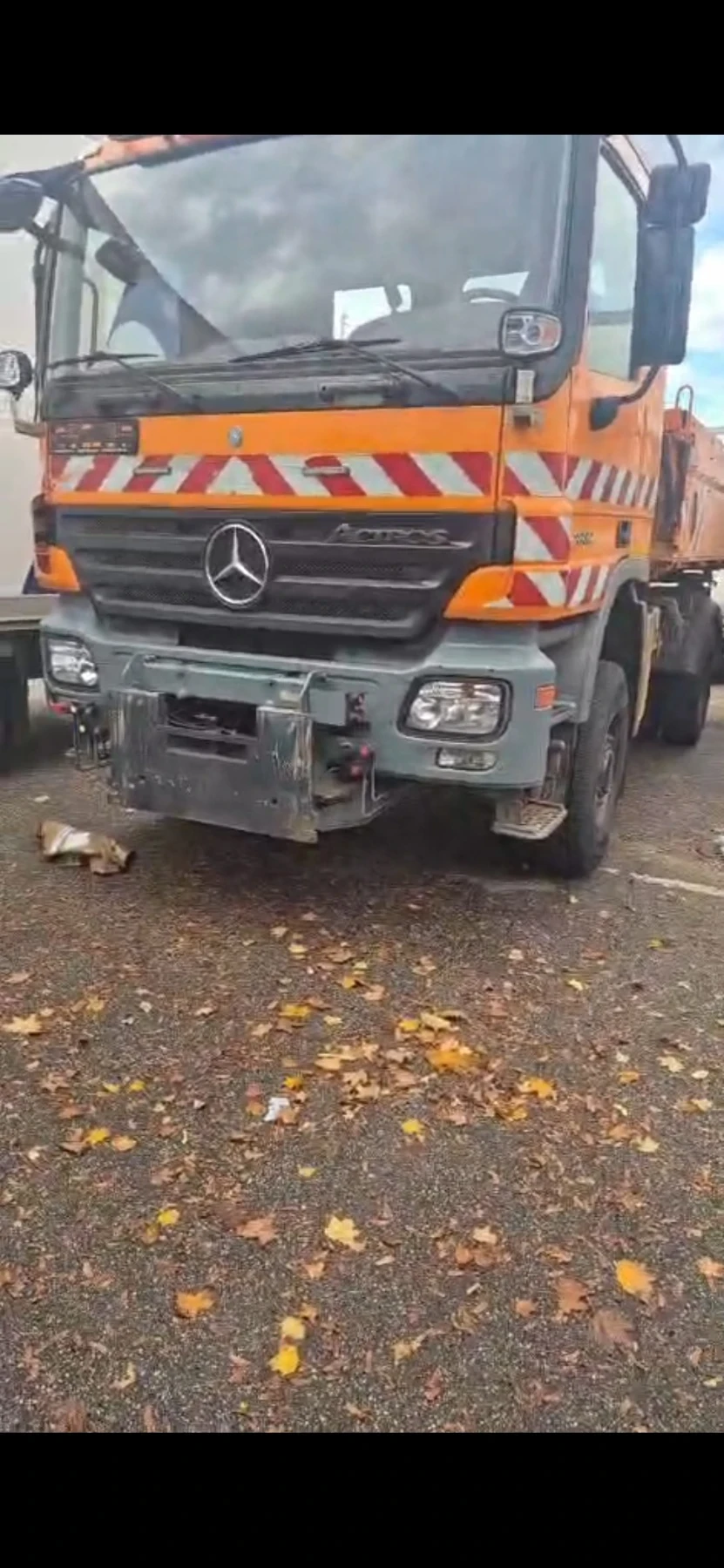 Mercedes-Benz Actros 18.32 4x4 самосвал - изображение 5