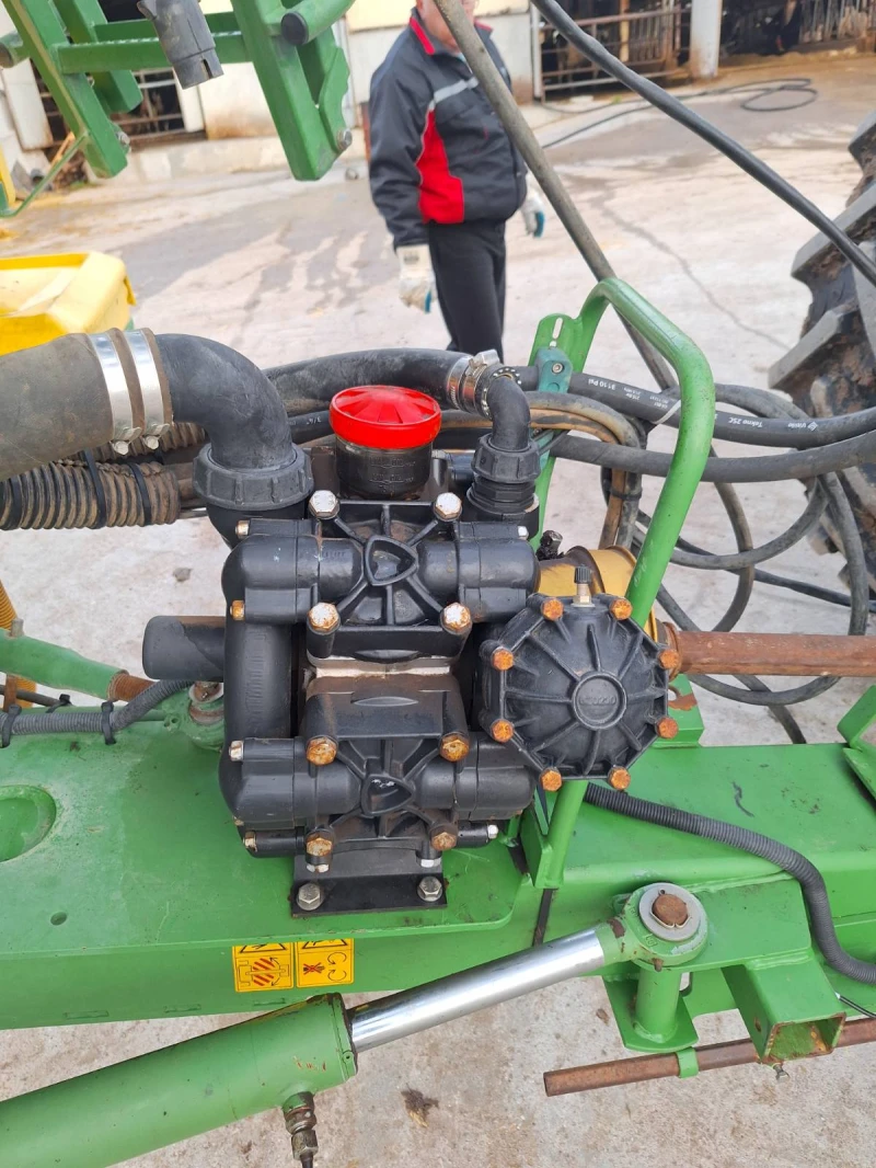 Пръскачка Друга марка John Deere 832, снимка 5 - Селскостопанска техника - 52739259