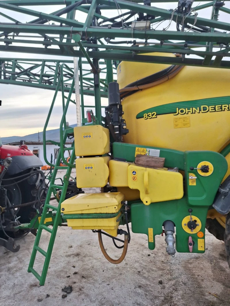 Пръскачка Друга марка John Deere 832, снимка 10 - Селскостопанска техника - 52739259