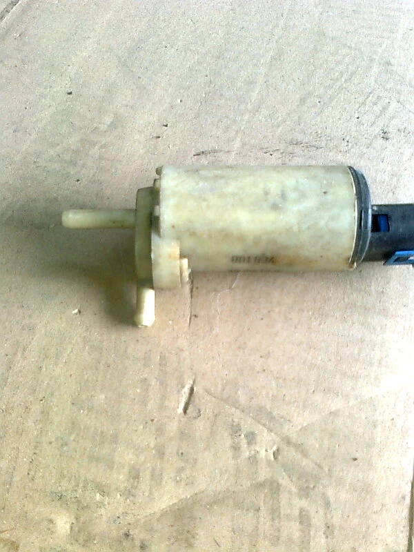 Помпа чистачки за Мерцедес Ц-класа 125к.с Ц220