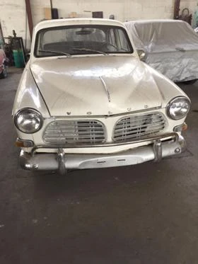     Volvo 1800 es 122s