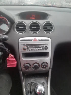 Peugeot 308 1.6i facelife, снимка 8