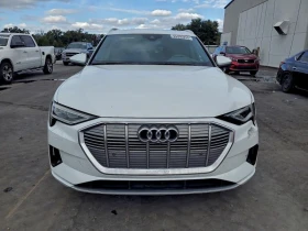 Audi E-Tron - 18900 € / 36965.19 лв. - 10459309 5