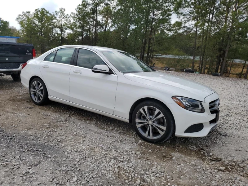 Mercedes-Benz C 300 Подгрев* Keyless* Камера, снимка 1 - Автомобили и джипове - 48488598