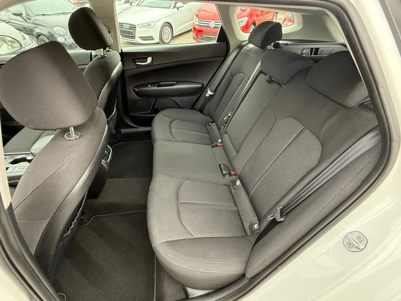 Kia Optima 1.7 CRDi EURO6B * * FULL* * , снимка 9 - Автомобили и джипове - 49831237