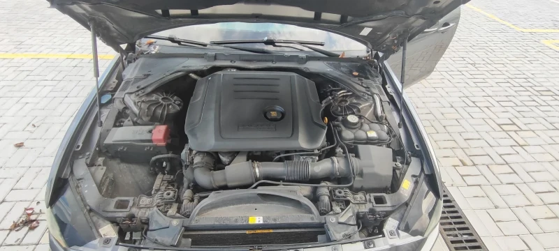 Jaguar XE 20d pure, снимка 3 - Автомобили и джипове - 52370324