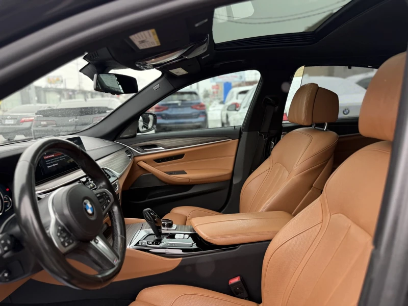 BMW 550 М  X-Drive, снимка 8 - Автомобили и джипове - 53562354