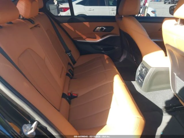 BMW 330 I, снимка 8 - Автомобили и джипове - 53810388