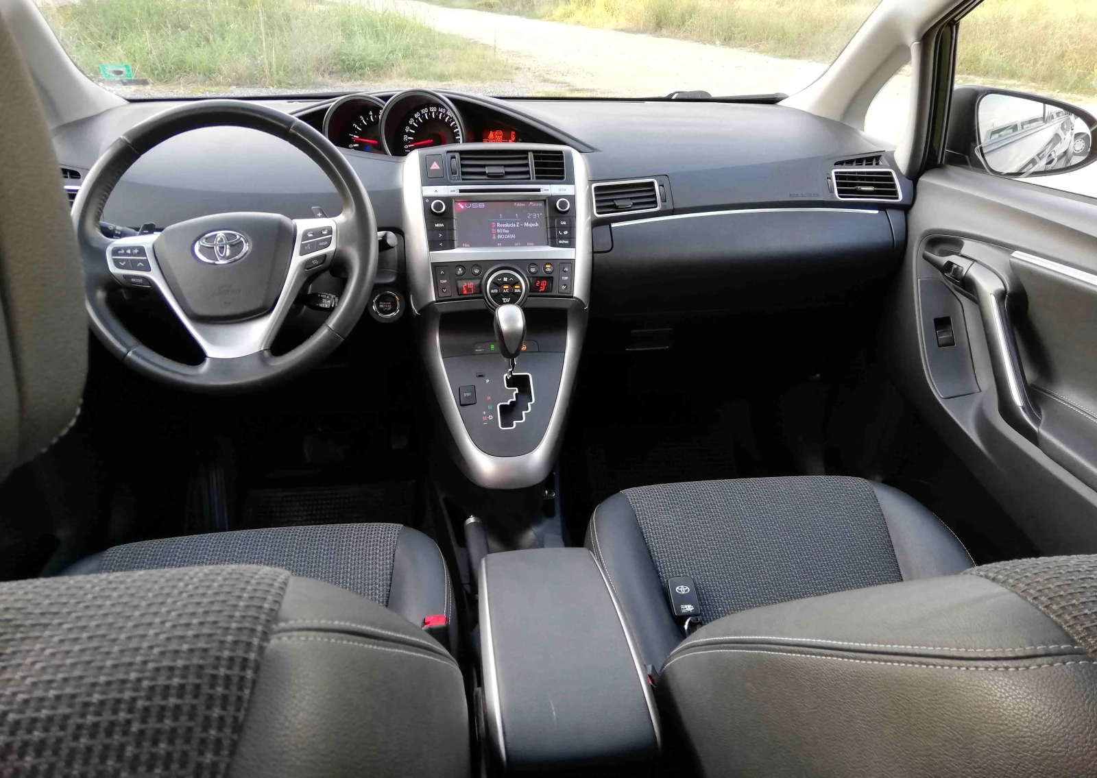 Toyota Verso 2.2 DCAT - изображение 9