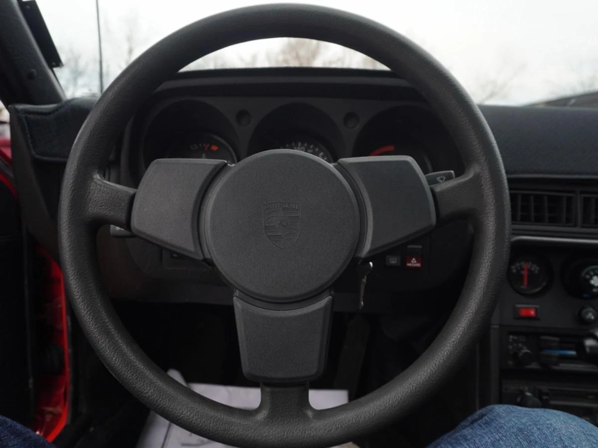 Porsche 924  S CARFAX АВТО КРЕДИТ  - изображение 9