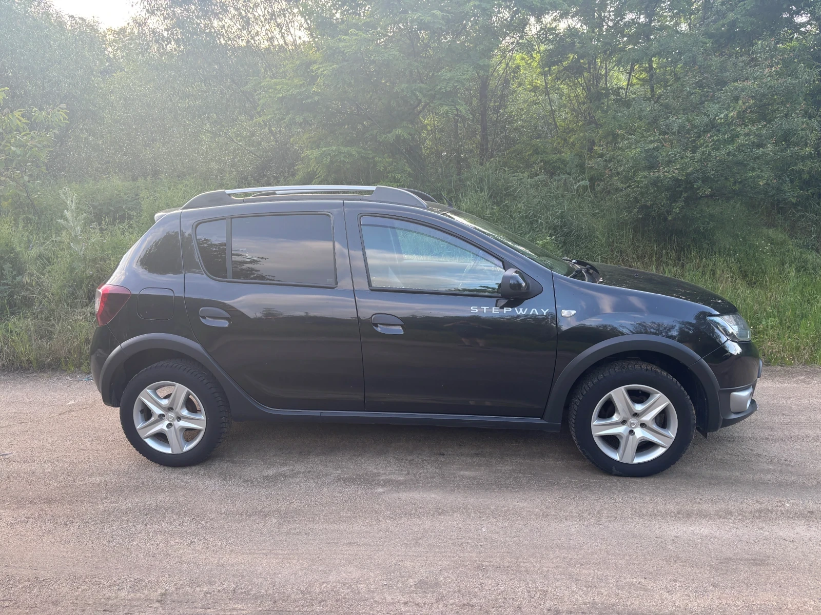 Dacia Sandero Stepway 1.1i - изображение 2