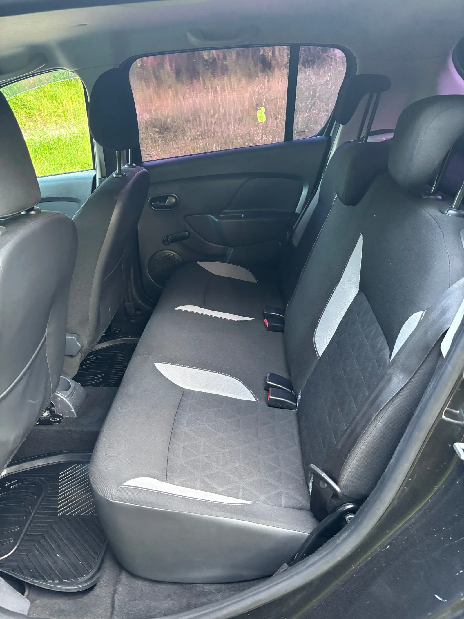 Dacia Sandero Stepway 1.1i - изображение 6