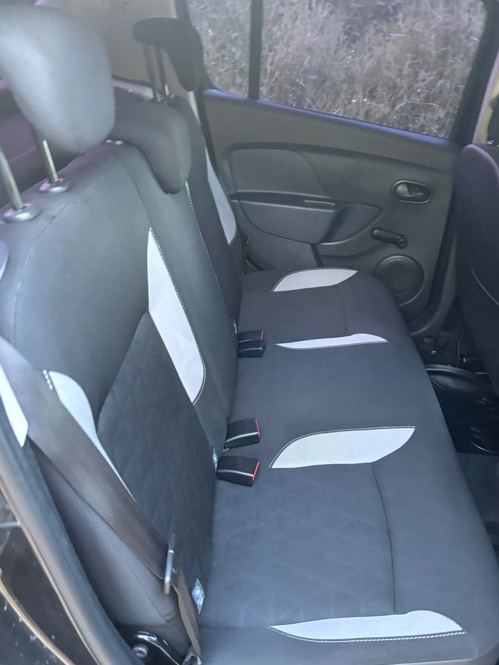 Dacia Sandero Stepway 1.1i - изображение 3