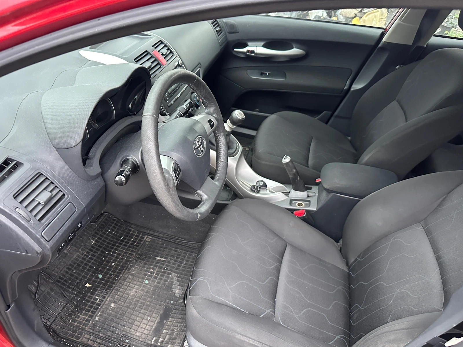 Toyota Auris 1.4 d4d 90 кс На части! - изображение 7