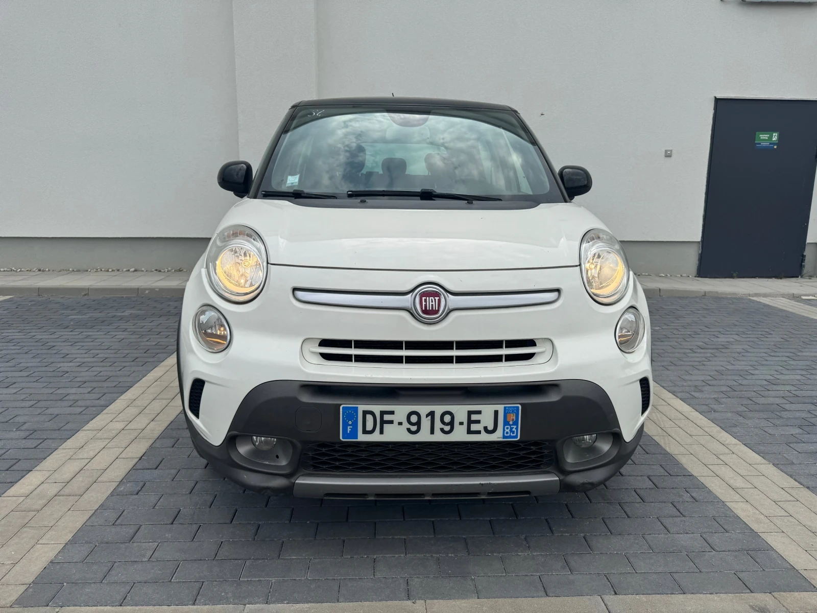 Fiat 500L 107 хил км! / Панорама / 0.9i - 105ps / 6-скорости - изображение 2