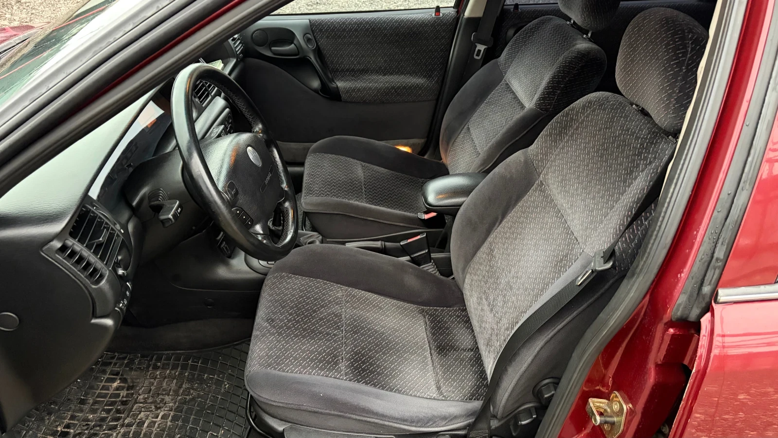 Opel Vectra 1.6i* 100hp* ГАЗОВА УРЕДБА - изображение 7