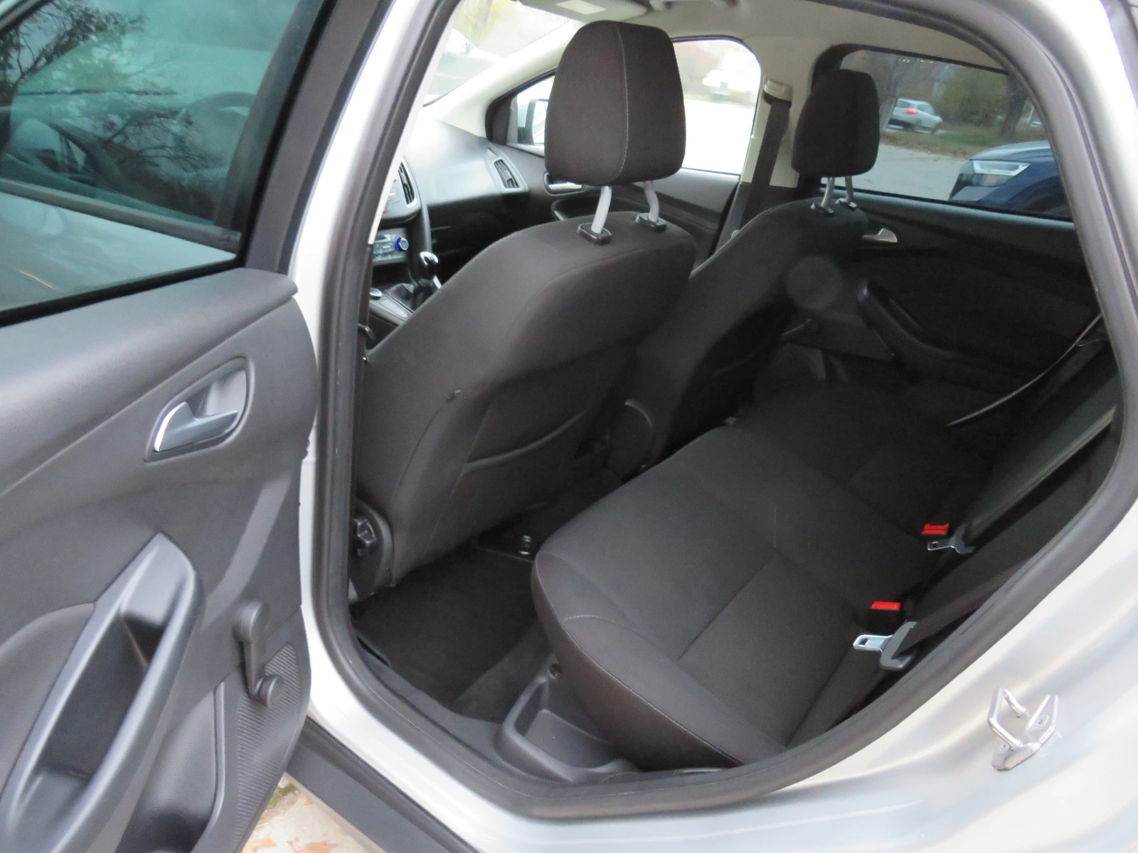 Ford Focus * 100к.с РЪЧКА РЕГИСТРИРАН ТОП СЪСТОЯНИЕ* * *  - изображение 10