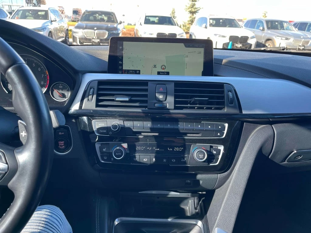 BMW M4 * 4 Series * CARFAX * БЕЗ ПЪРВОНАЧАЛНА ВНОСКА - изображение 7